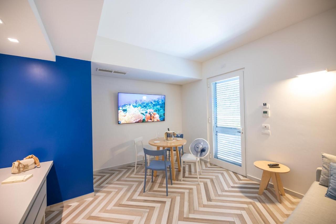 Amarina Suite Emotion Marina di Pietrasanta Bagian luar foto