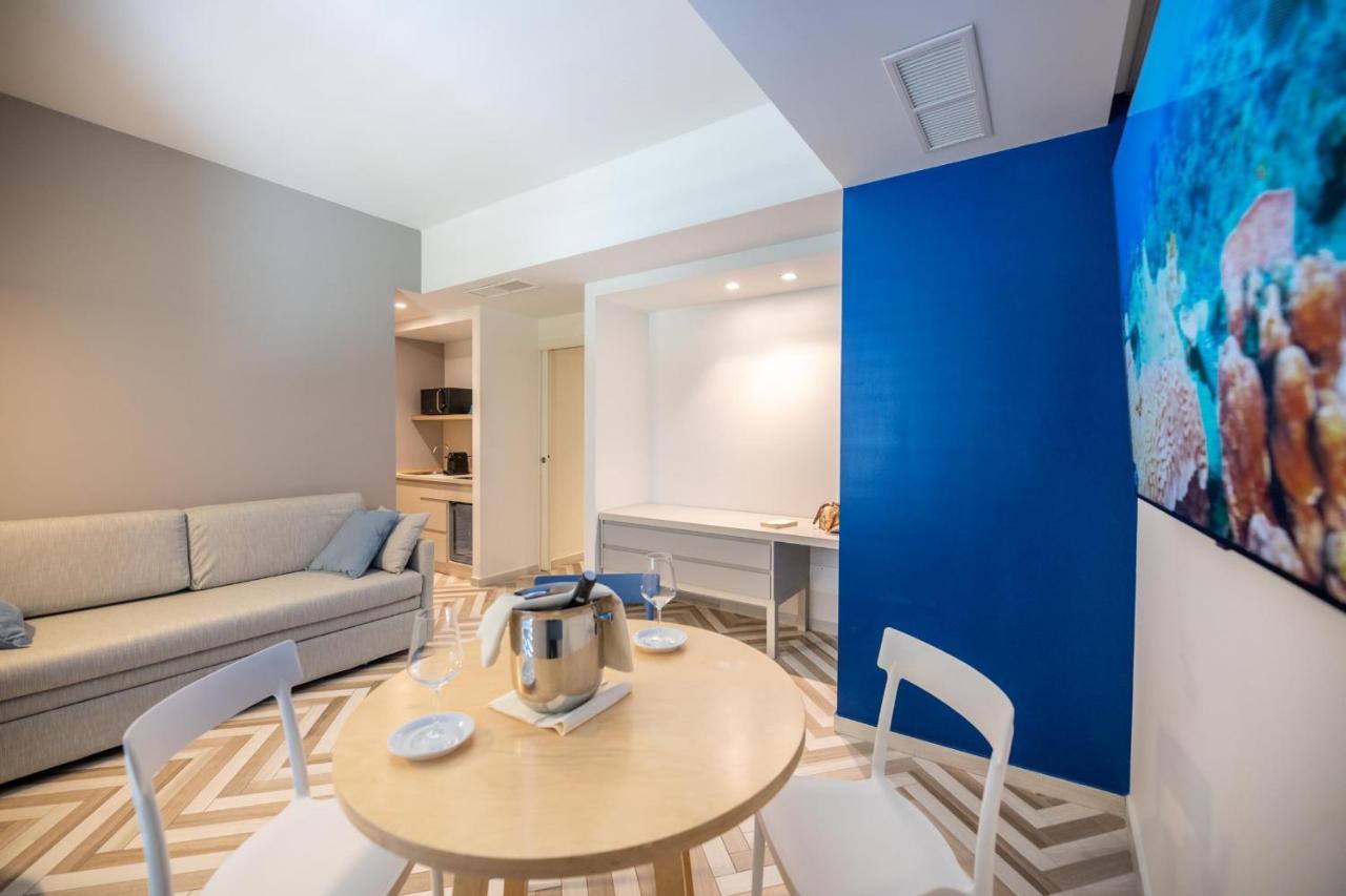 Amarina Suite Emotion Marina di Pietrasanta Bagian luar foto